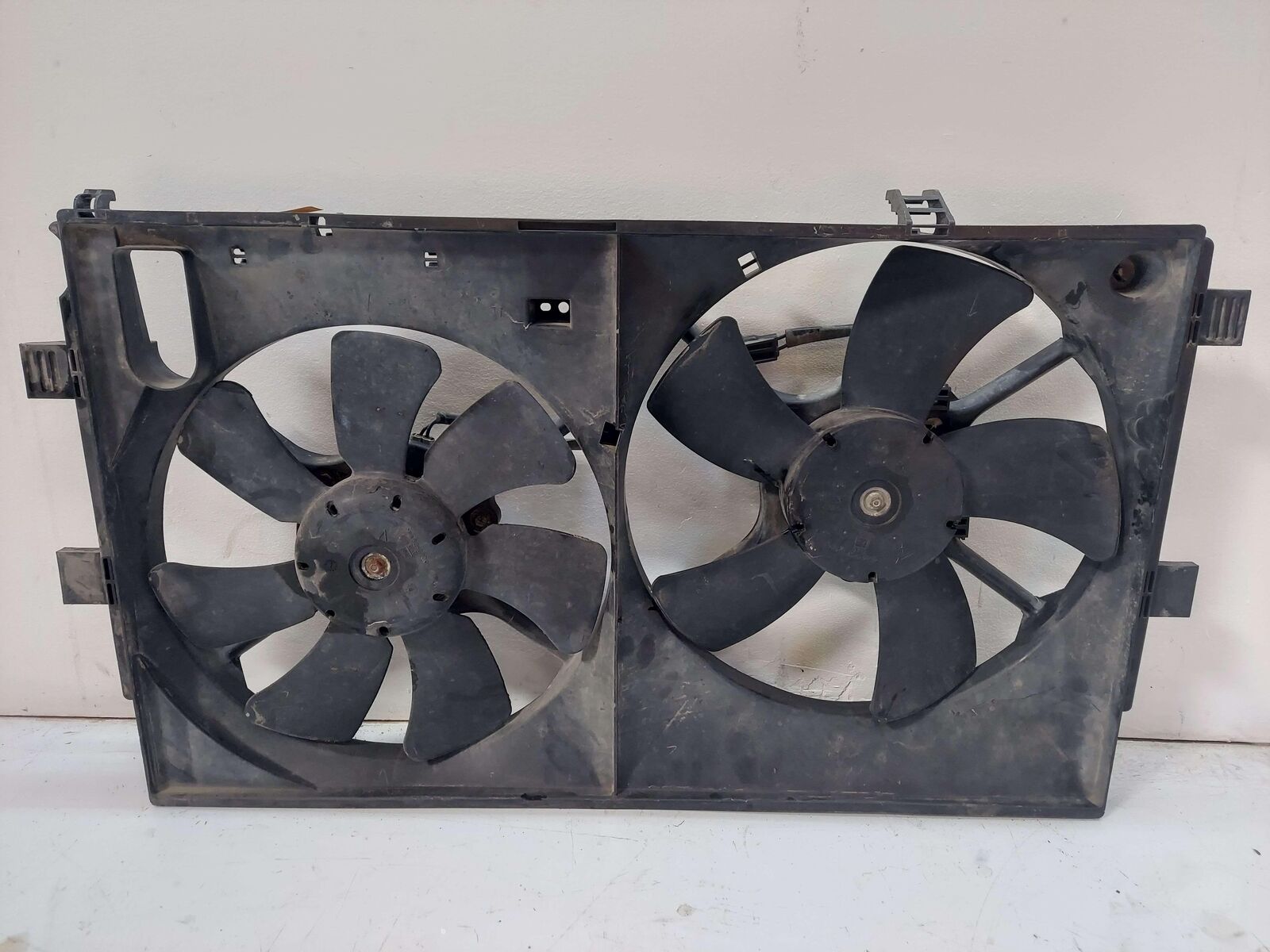 03-06 08-13 MITSUBISHI OUTLANDER ELECTRIC COOLING DUAL FAN MOTOR