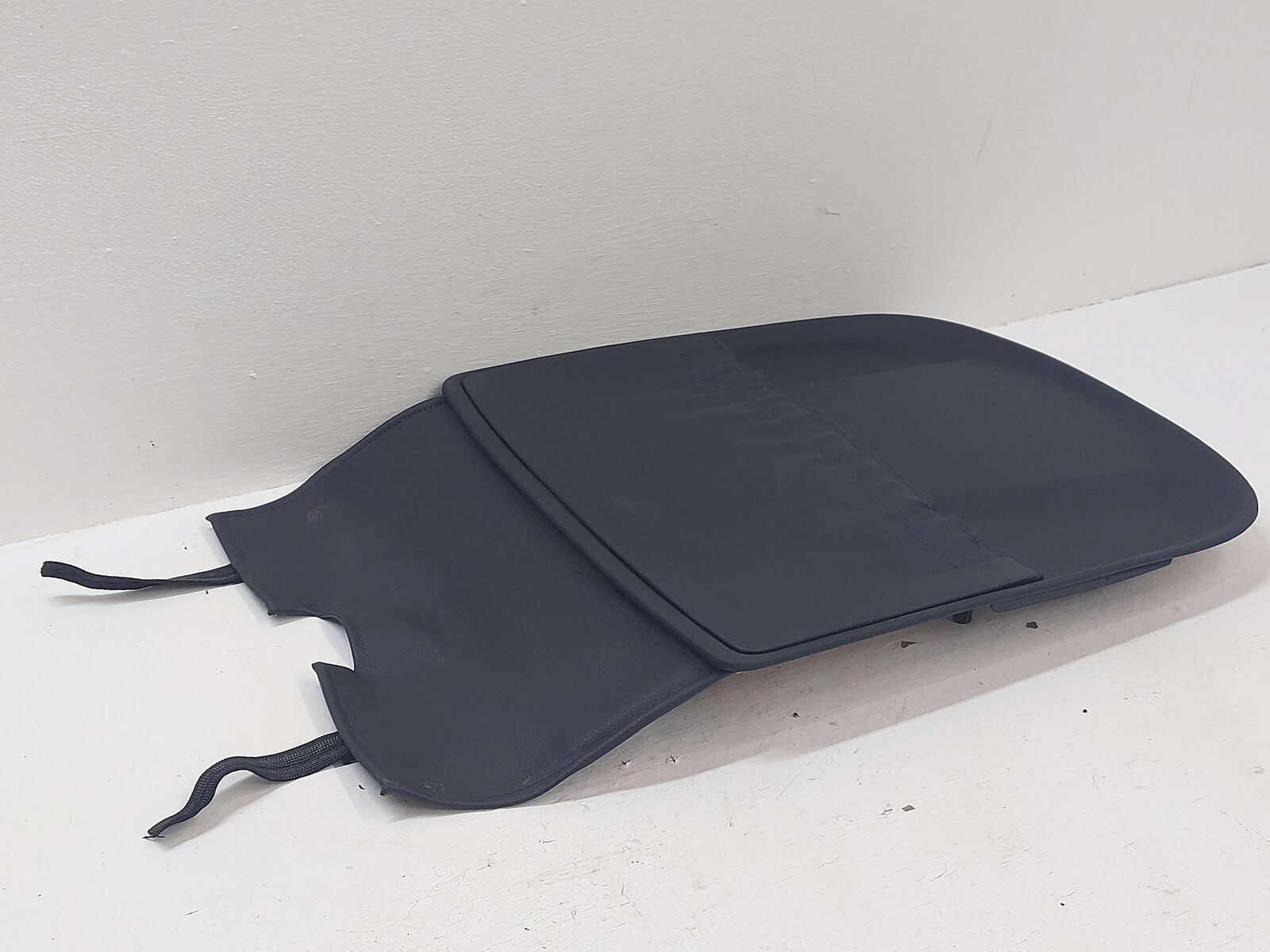 15-18 PORSCHE MACAN S 95B FRONT RIGHT SEAT BACK BACK PANEL COVER BLACK *NOTE