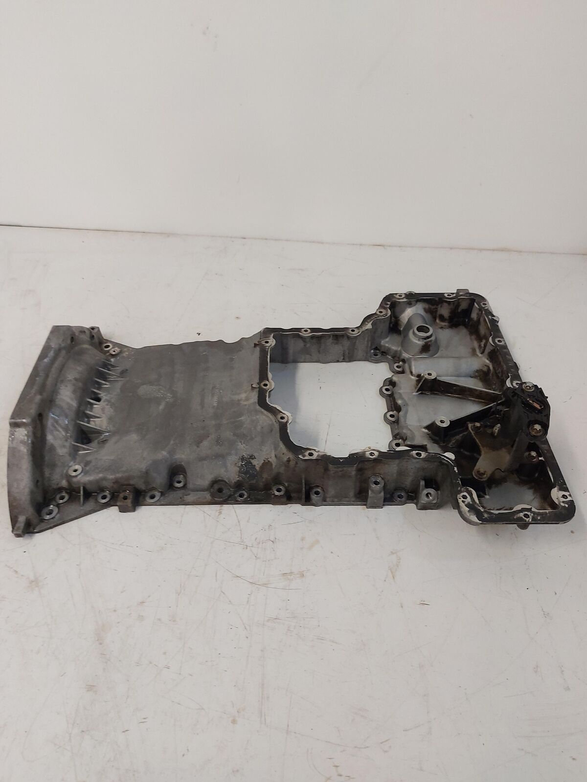 07 08 09 10 MERCEDES ML320 164 TYPE 3.0L DIESEL Oil Pan Upper Oil Pan 6420140102