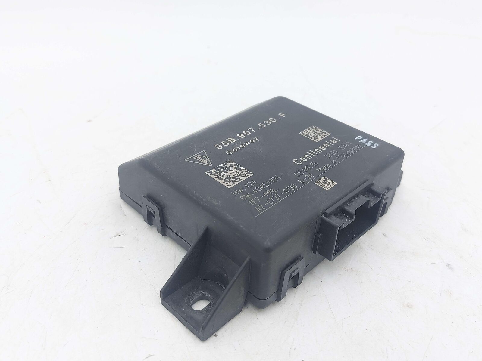 2016 PORSCHE MACAN S 95B GATEWAY CONTROL MODULE 95B907530F