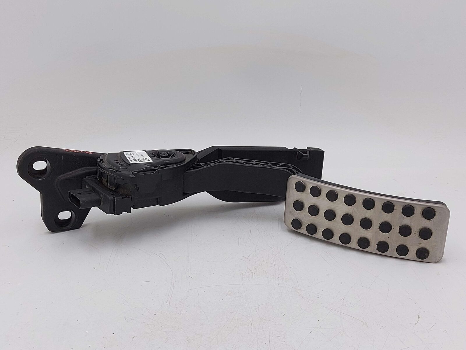 2012 MERCEDES ML63 AMG W166 ACCELERATOR THROTTLE GAS PEDAL A1663000204