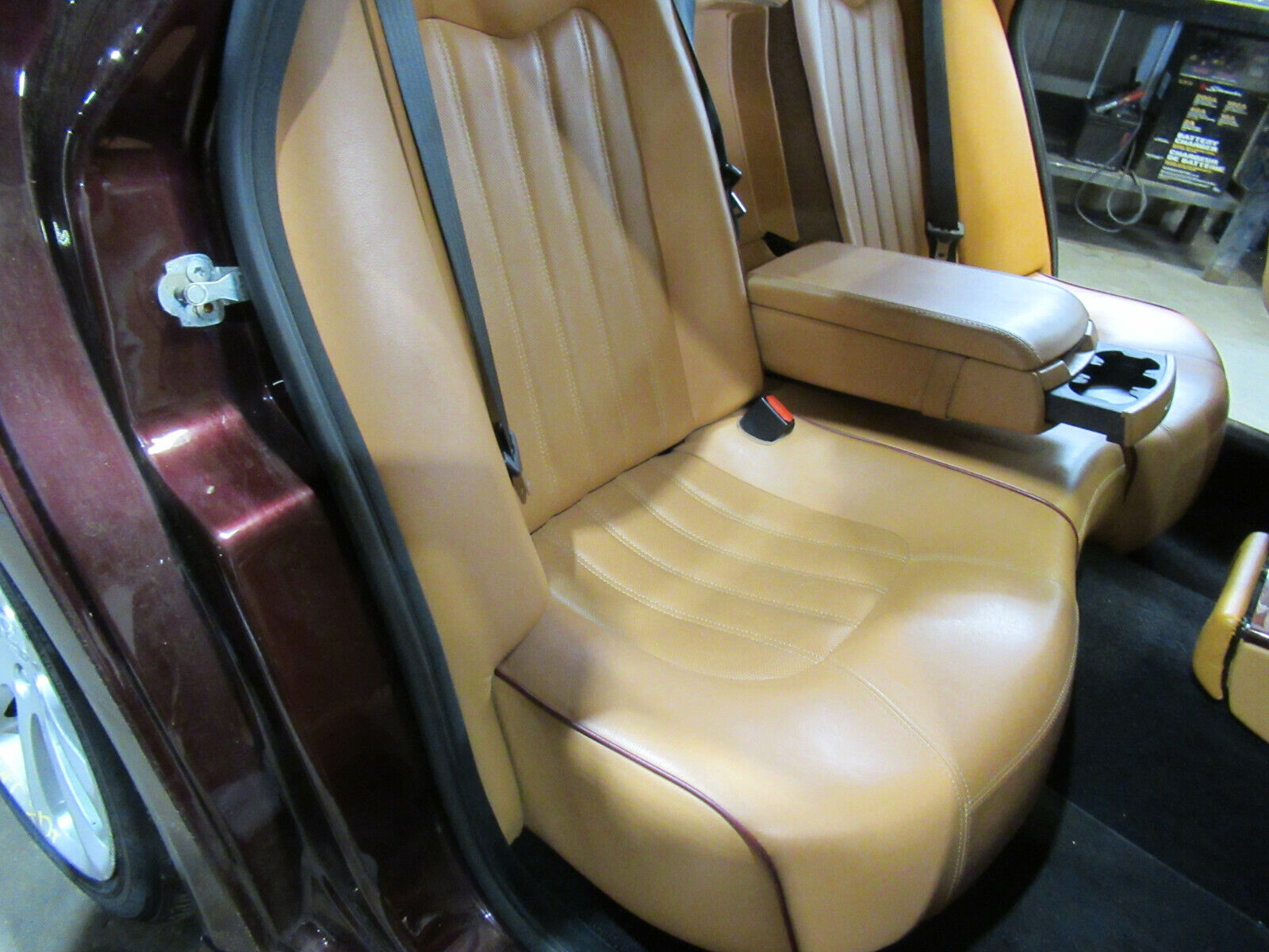 W009 2007 07 MASERATI QUATTROPORTE 4.2 REAR SEAT W/ HEADRESTS