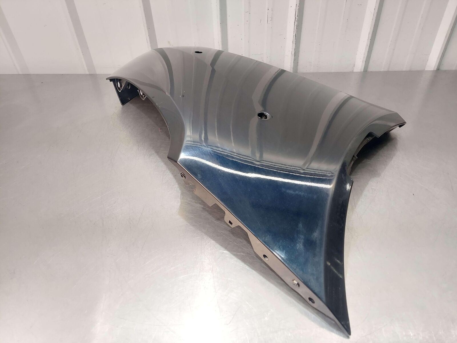 2024 ASTON MARTIN DB12 VOLANTE REAR RIGHT BUMPER UPPER ULTRAMARINE BLACK