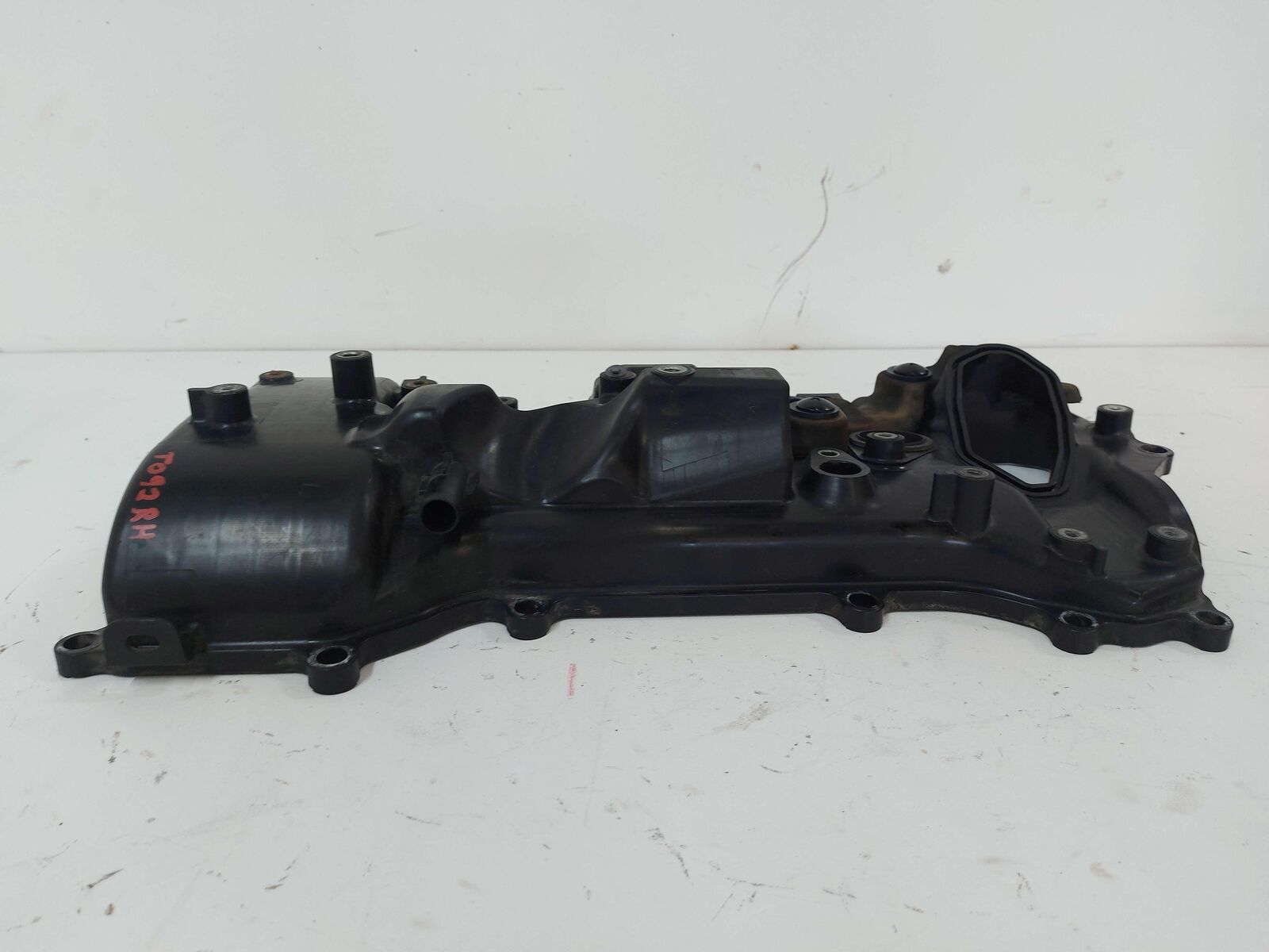 16-19 Lexus RX450 Hybrid RH Right Engine Motor Valve Cover 112010P010 97K KMS