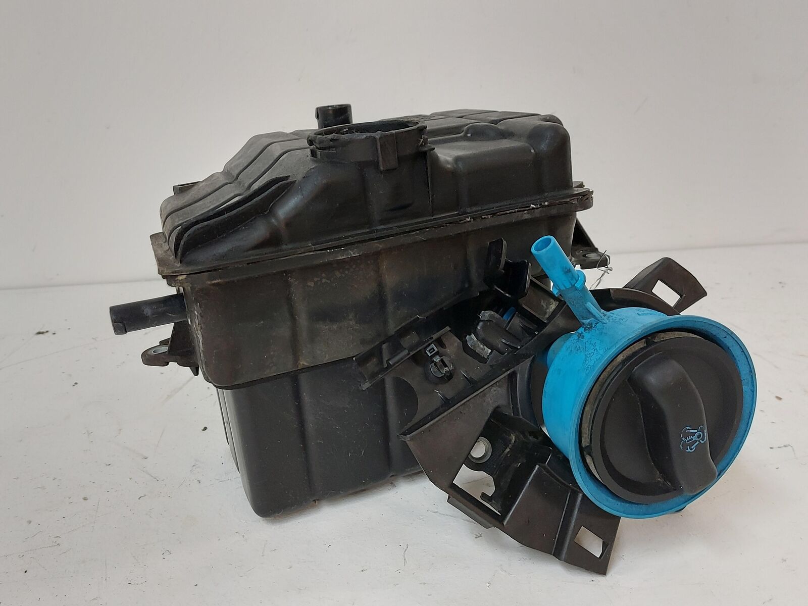 17-19 Porsche Cayman 718 Coolant Recovery Bottle *Notes* 982121402B 982121407C