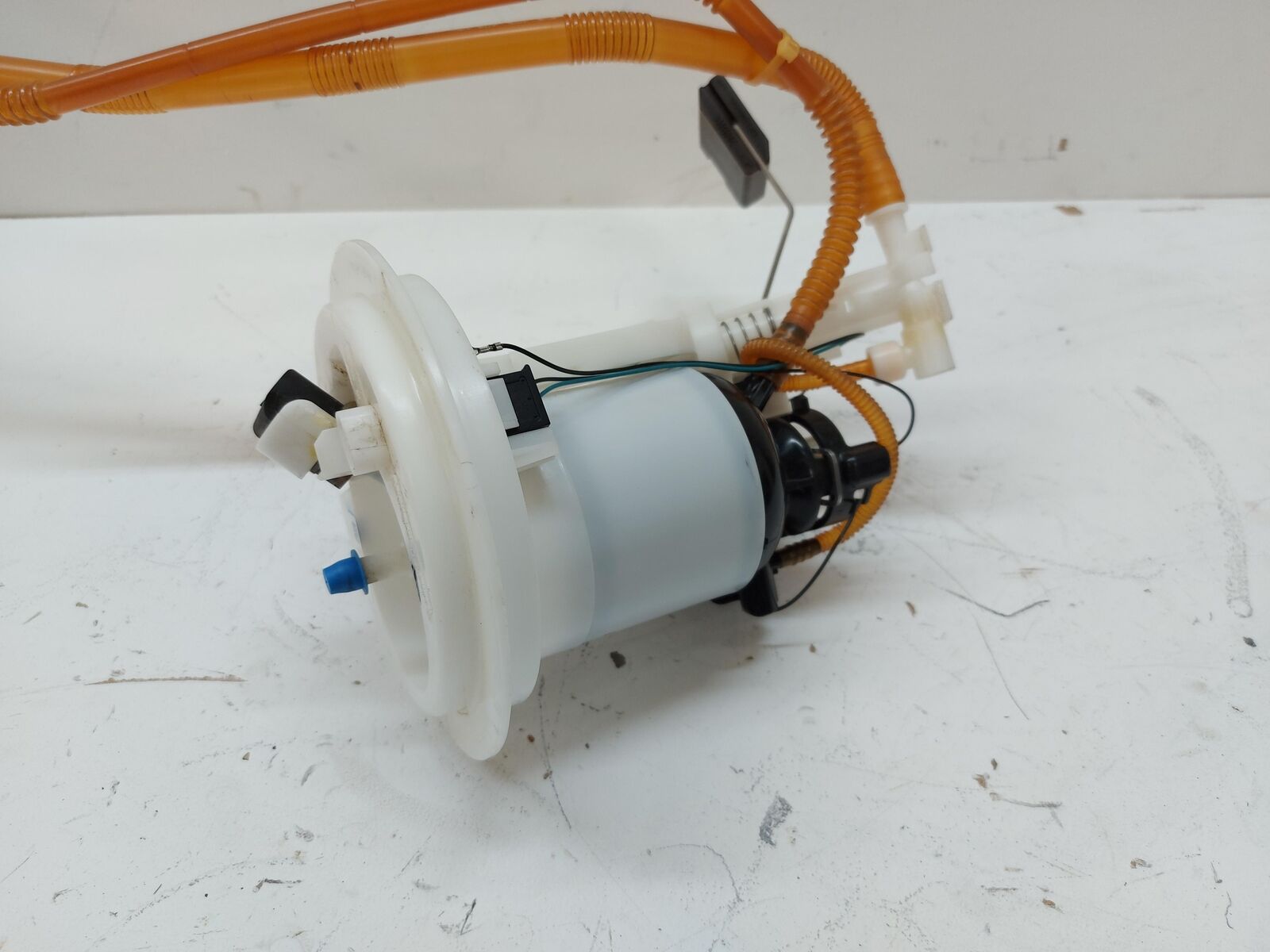 10-12 Mercedes GLK350 Fuel Pump A2044701494