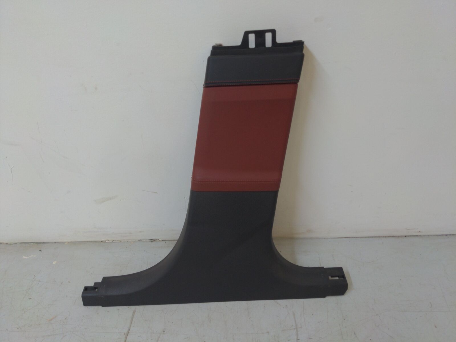 13 BMW 650I F06 Gran Coupe Rh Lower B Pillar Trim *Scuffs* Red & Black 7310096