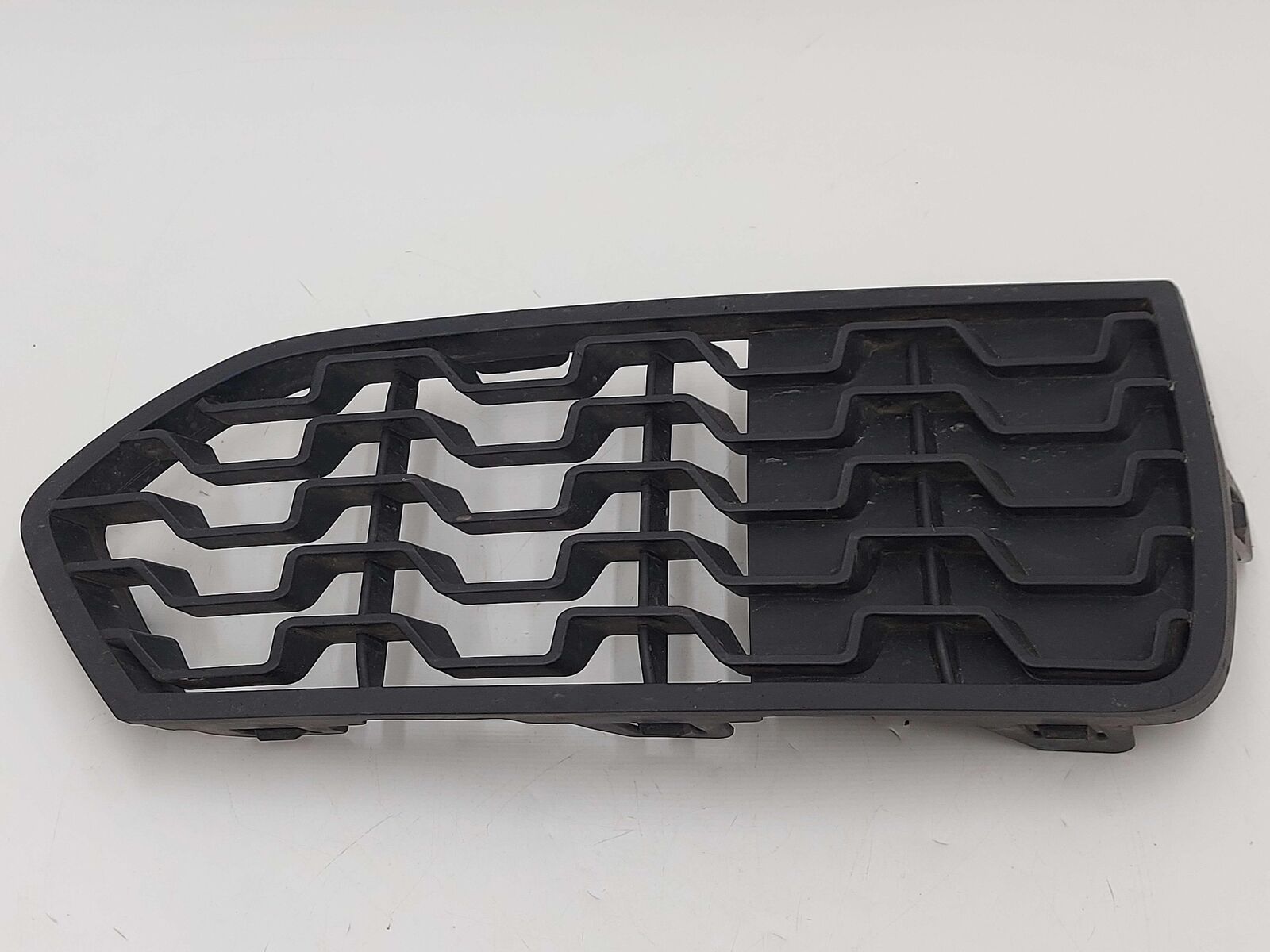 14-16 BMW 235I F22 RIGHT LOWER GRILL GRILLE M-SPORT PERFORMANCE 8056798 *CHIPS*