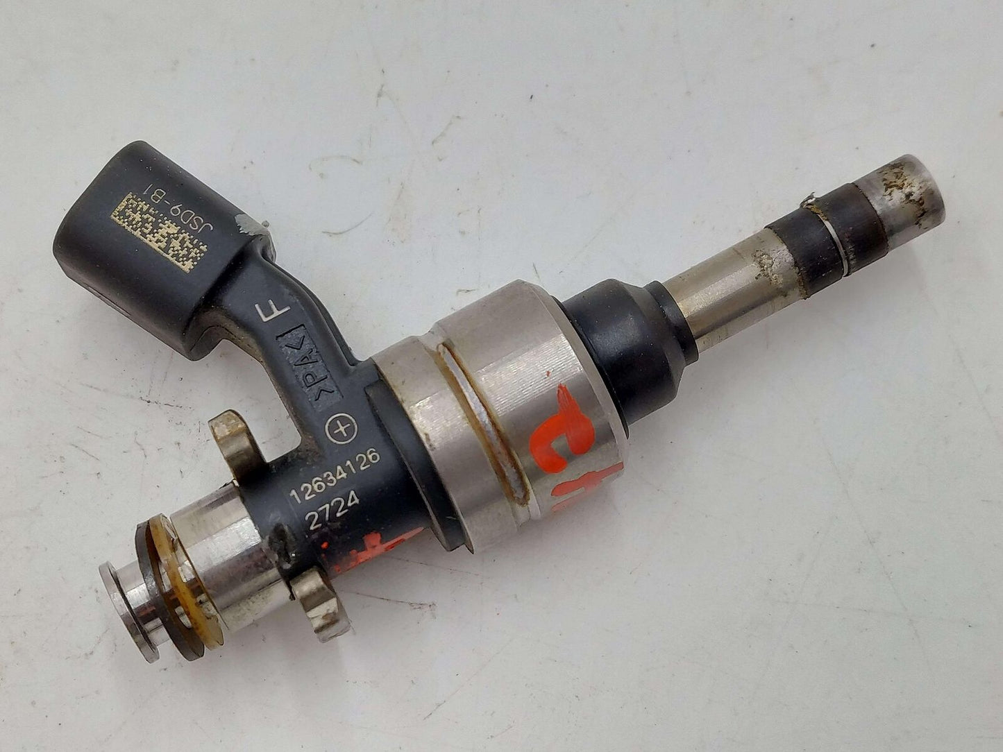 12-15 CADILLAC CTS FUEL INJECTOR #4 3.6L 12634126 *DAMAGED PLUG*