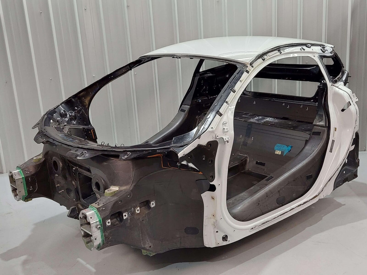 2017 MCLAREN 570S BODY SHELL WHITE CARBON CHASSIS COCKPIT FRAME TUB MONOCOQUE