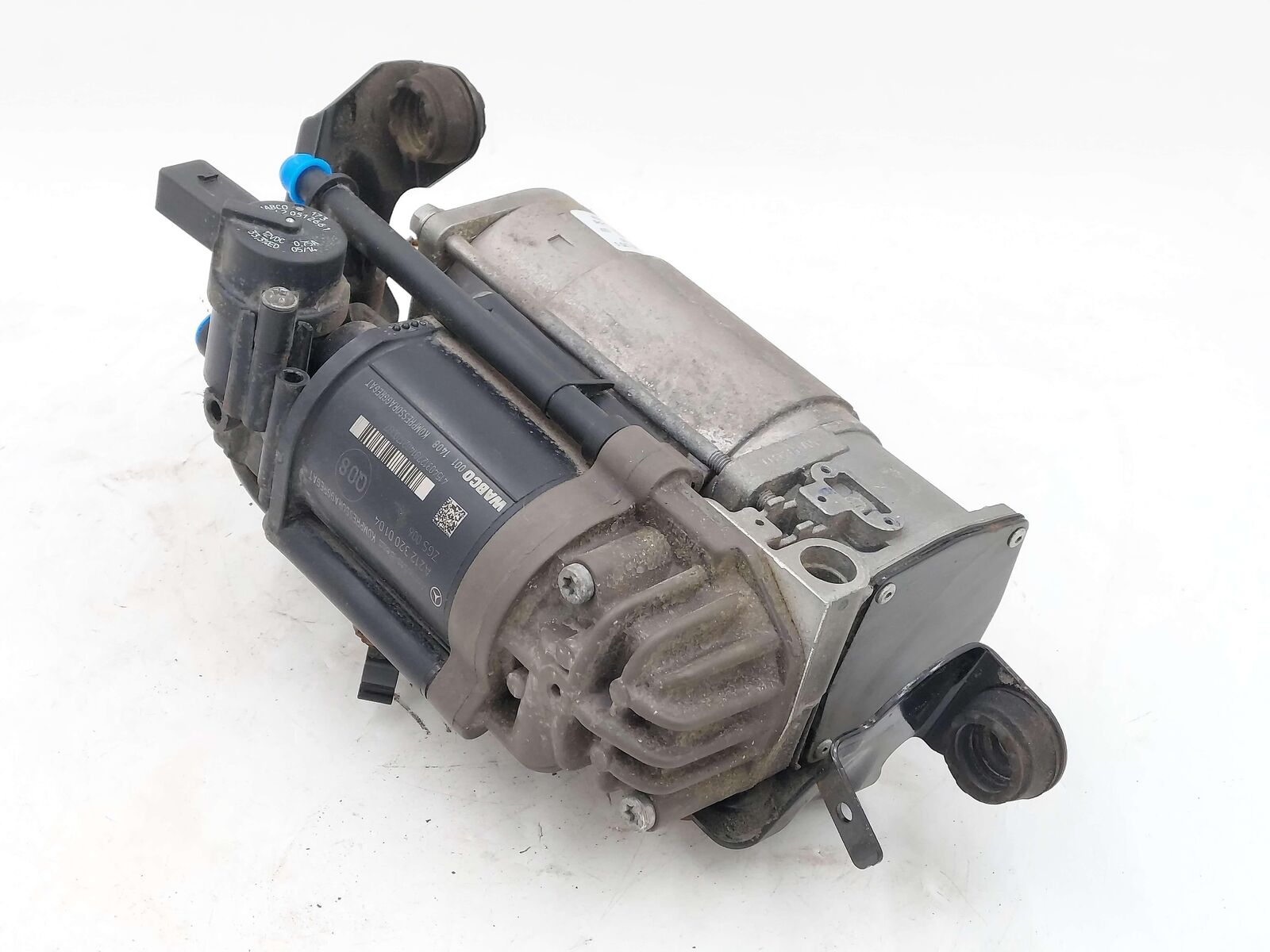 12-18 Mercedes W218 CLS63S AMG AIR RIDE STRUT SUSPENSION COMPRESSOR A2123200104