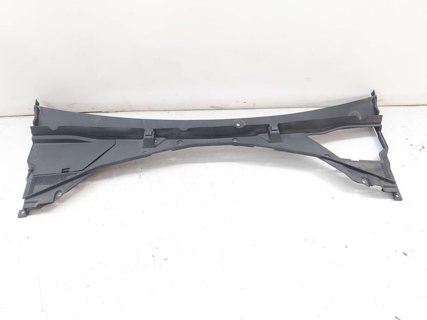 2019 JAGUAR F-PACE FRONT WINDSHIELD COWL VENT PANEL HK83-4105-A HK83-02222-B