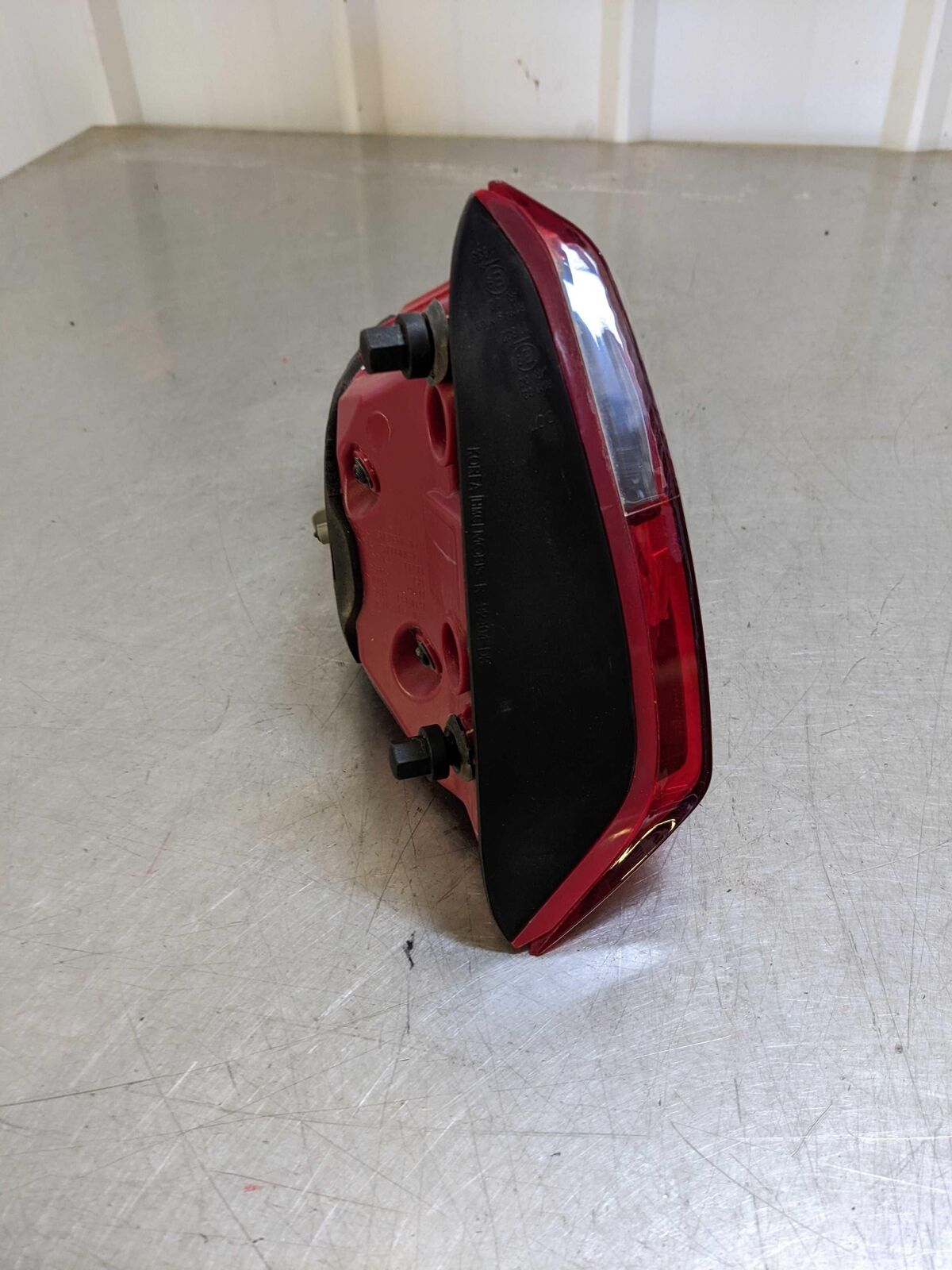 16-18 HYUNDAI TUCSON RH RIGHT TAIL LIGHT INCANDESCENT