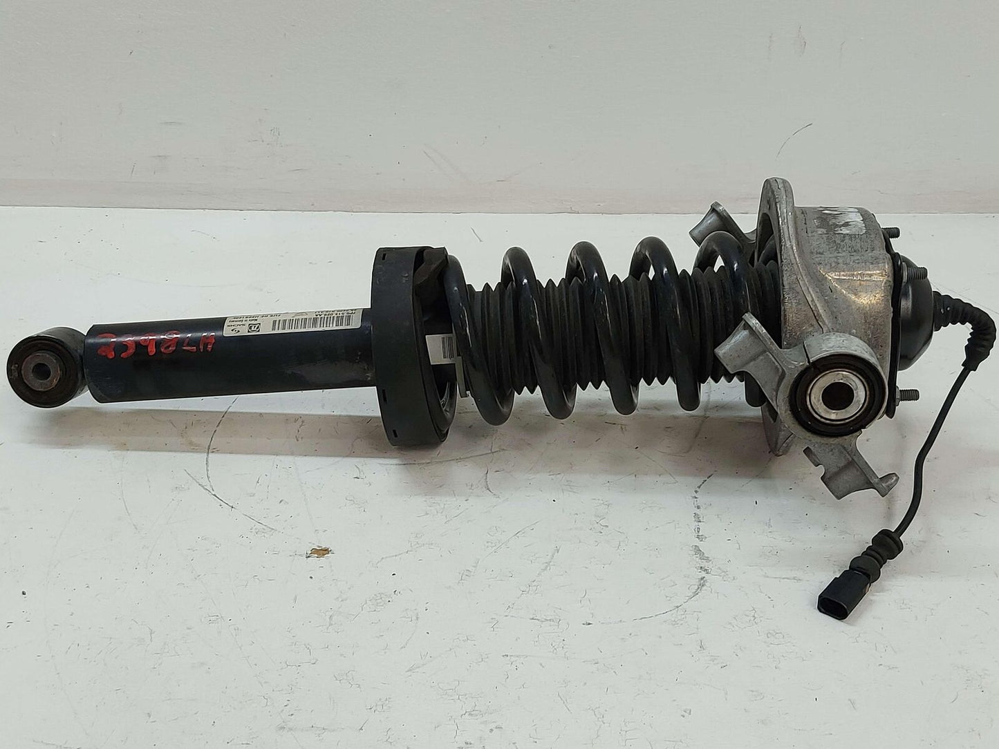 11-18 PORSCHE CAYENNE 958 S E-HYBRID REAR LEFT STRUT 7P5513029AA