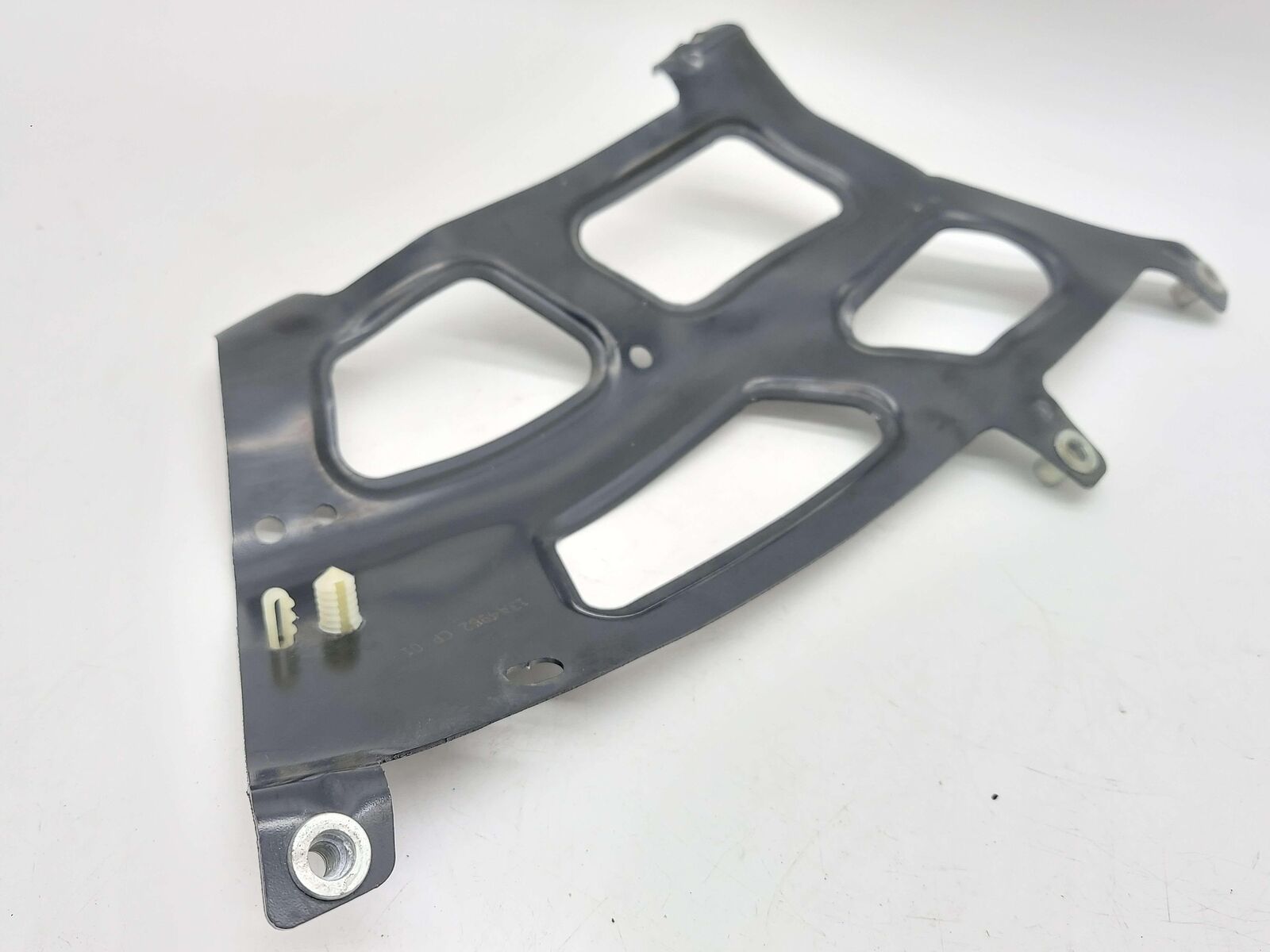 2016 MCLAREN 540C FRONT LEFT FENDER SUPPORT BRACKET MOUNT 13A4962CP *BENT*