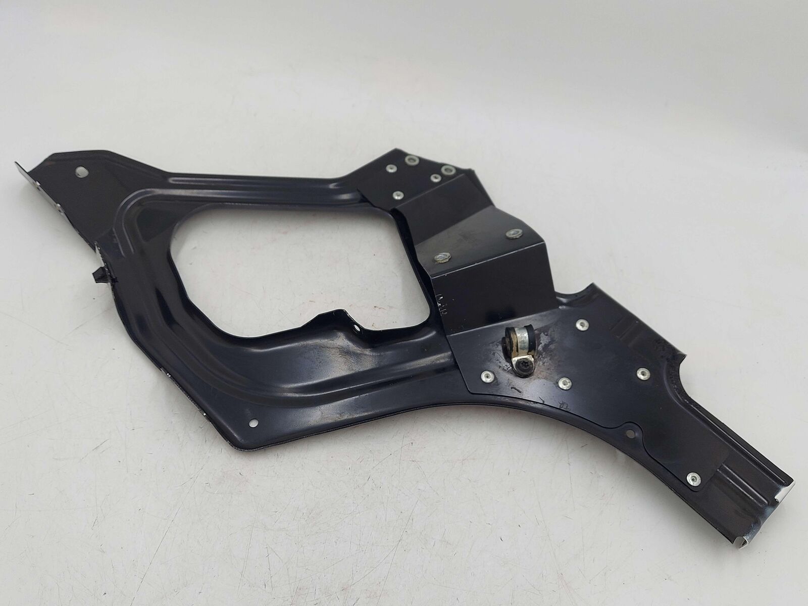 2018 Mclaren 570s Rear LH Left Lower Quarter Bracket 13A4882CP