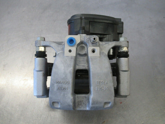 S011 2019 TESLA MODEL 3 RH REAR BRAKE CALIPER 104462400G