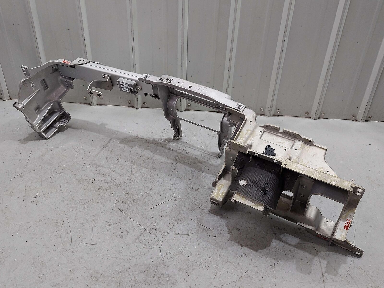 2024 ASTON MARTIN DB12 VOLANTE DASH PANEL ALUMINUM FRAME BAR MOUNT HY53-02542-DB