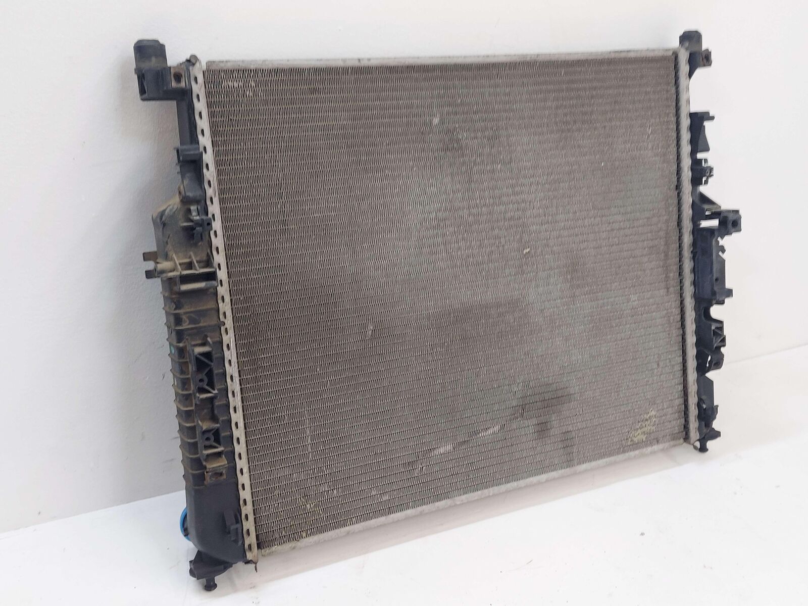 08-11 MERCEDES ML63 AMG W164 WATER COOLANT RADIATOR A1645002604