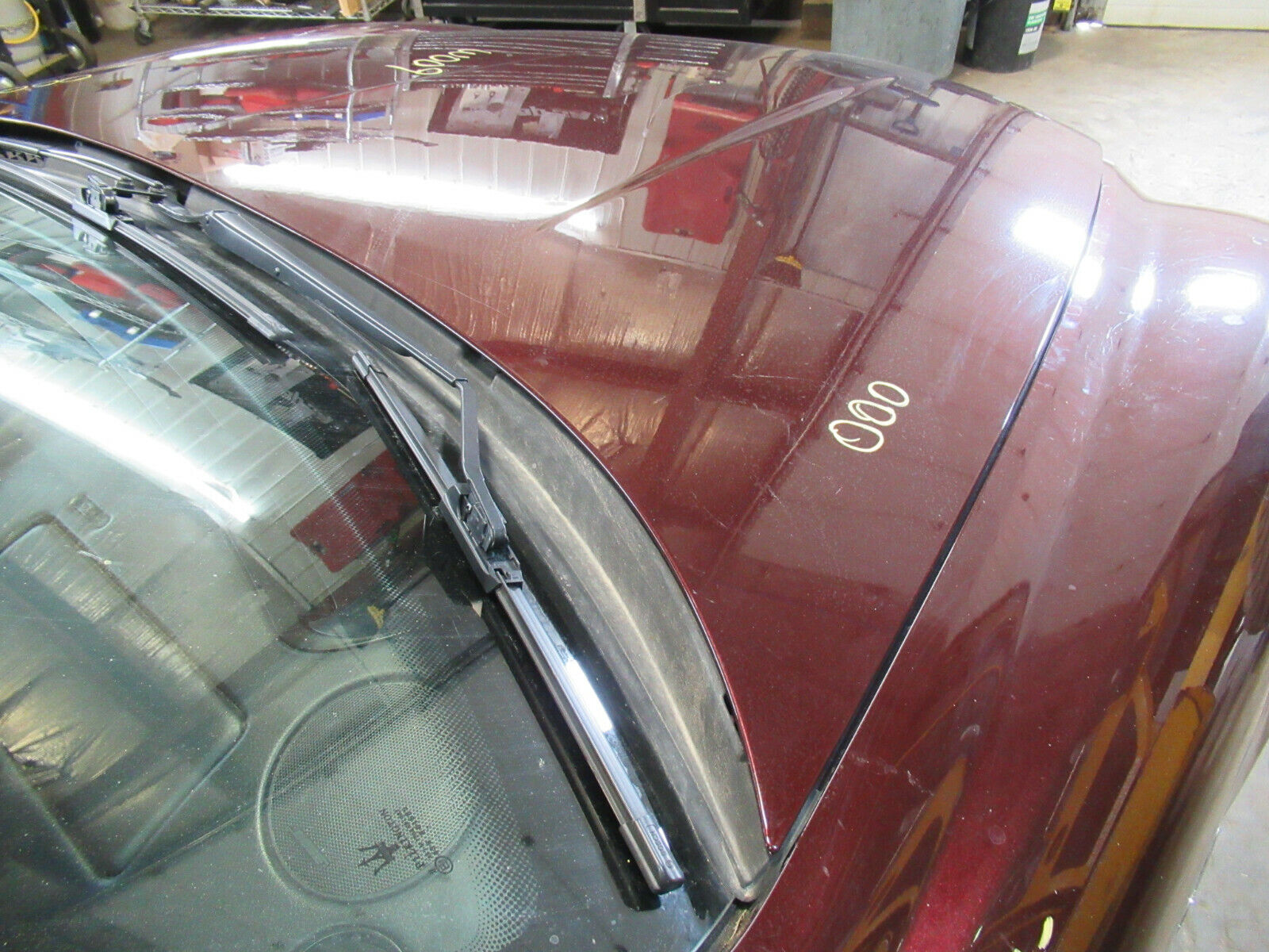 W009 2007 07 MASERATI QUATTROPORTE HOOD PANEL