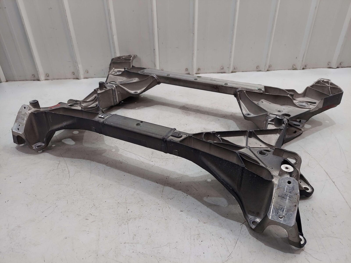 2024 ASTON MARTIN DB12 VOLANTE FRONT SUB FRAME CROSSMEMBER CRADLE RY53-5019-AB