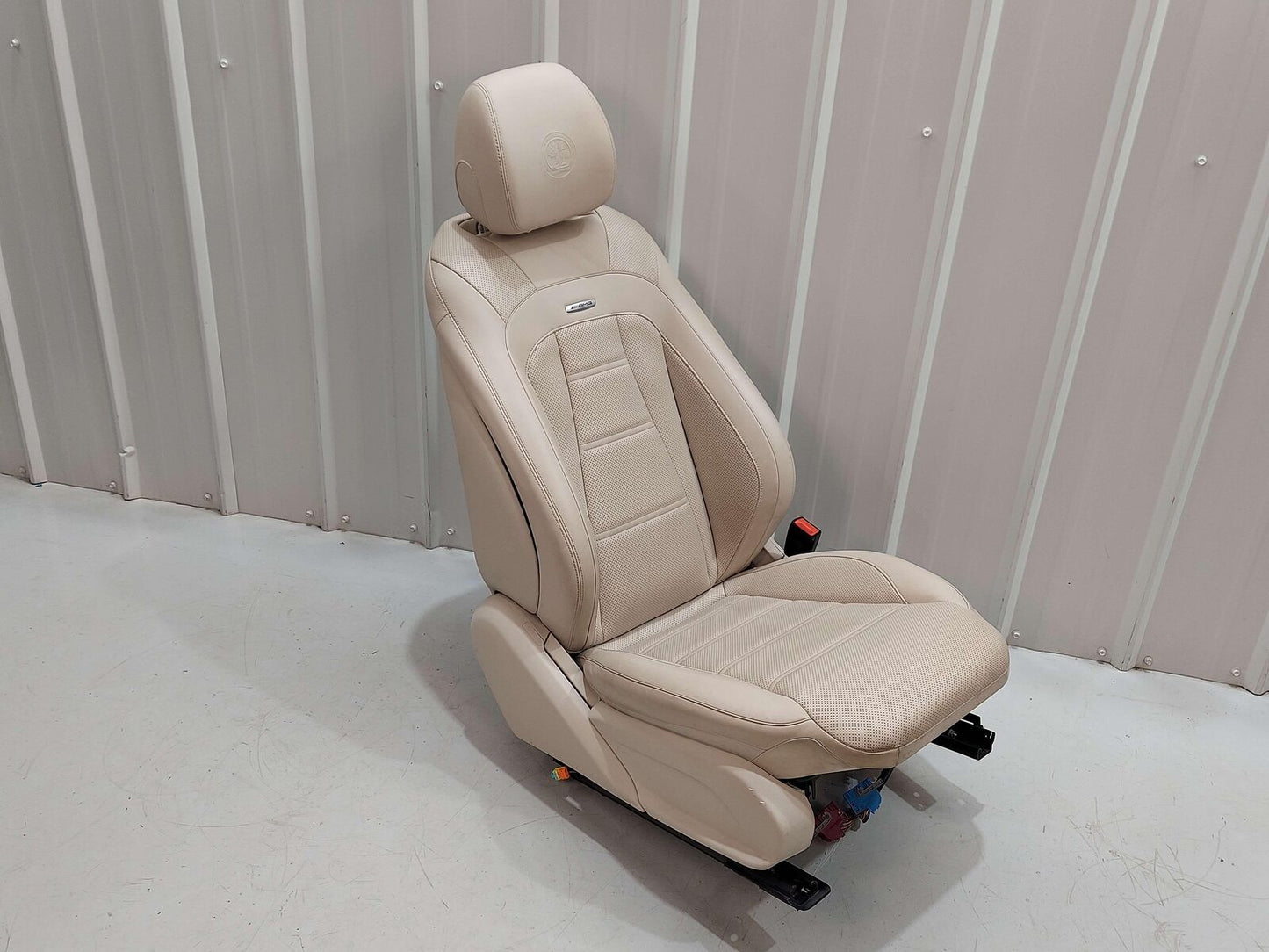 17-20 Mercedes E63s W213 Front RH Right Seat Leather Macchiato Beige 555A *Note*