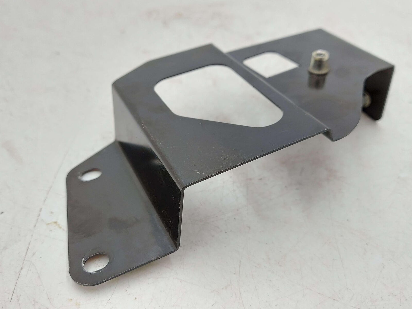 2018 Mclaren 570s RH Right Horn Bracket 13A5742CP