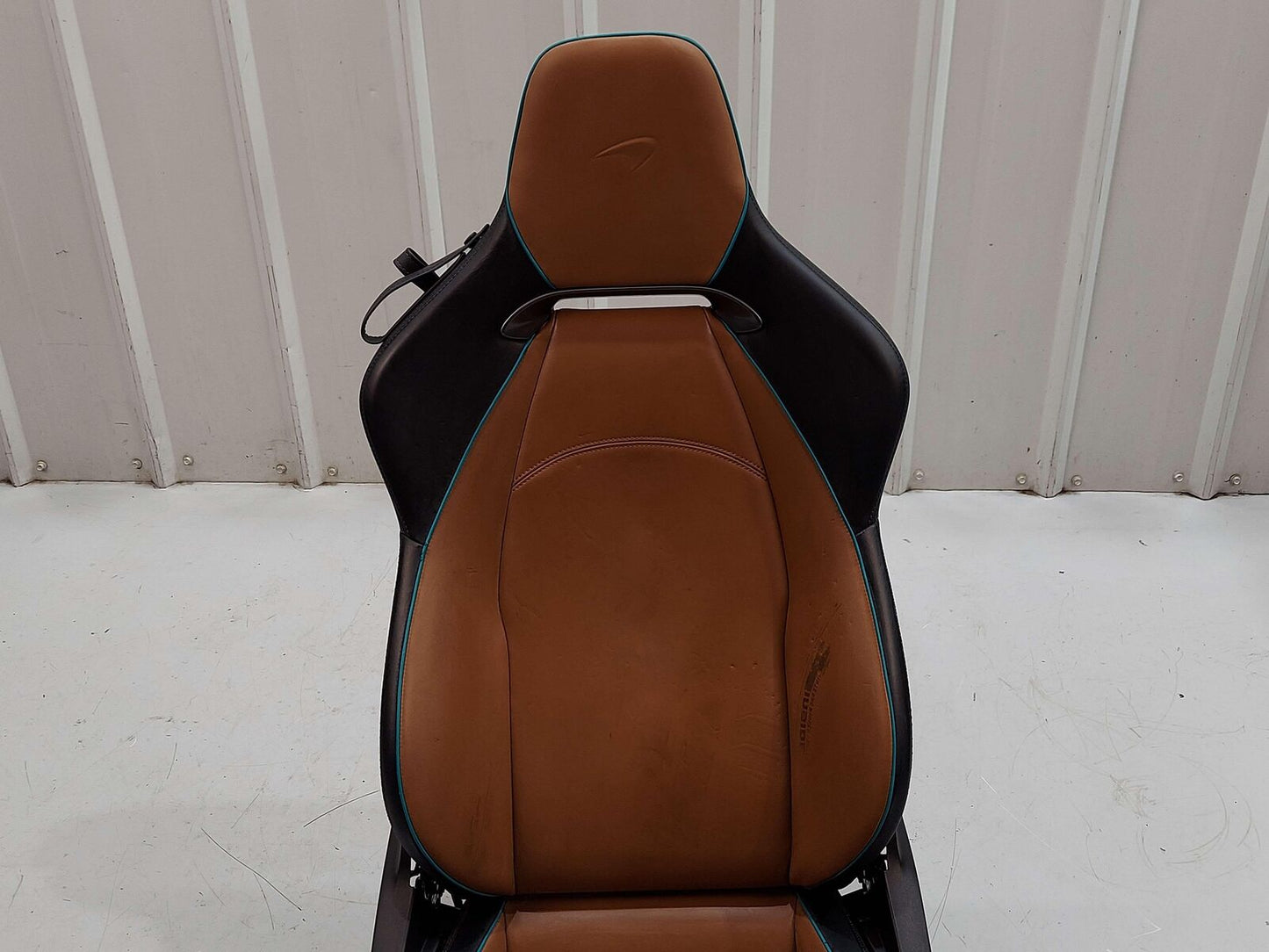 2023 MCLAREN ARTURA FRONT RIGHT SEAT BROWN & BLACK LEATHER POWER *NOTE