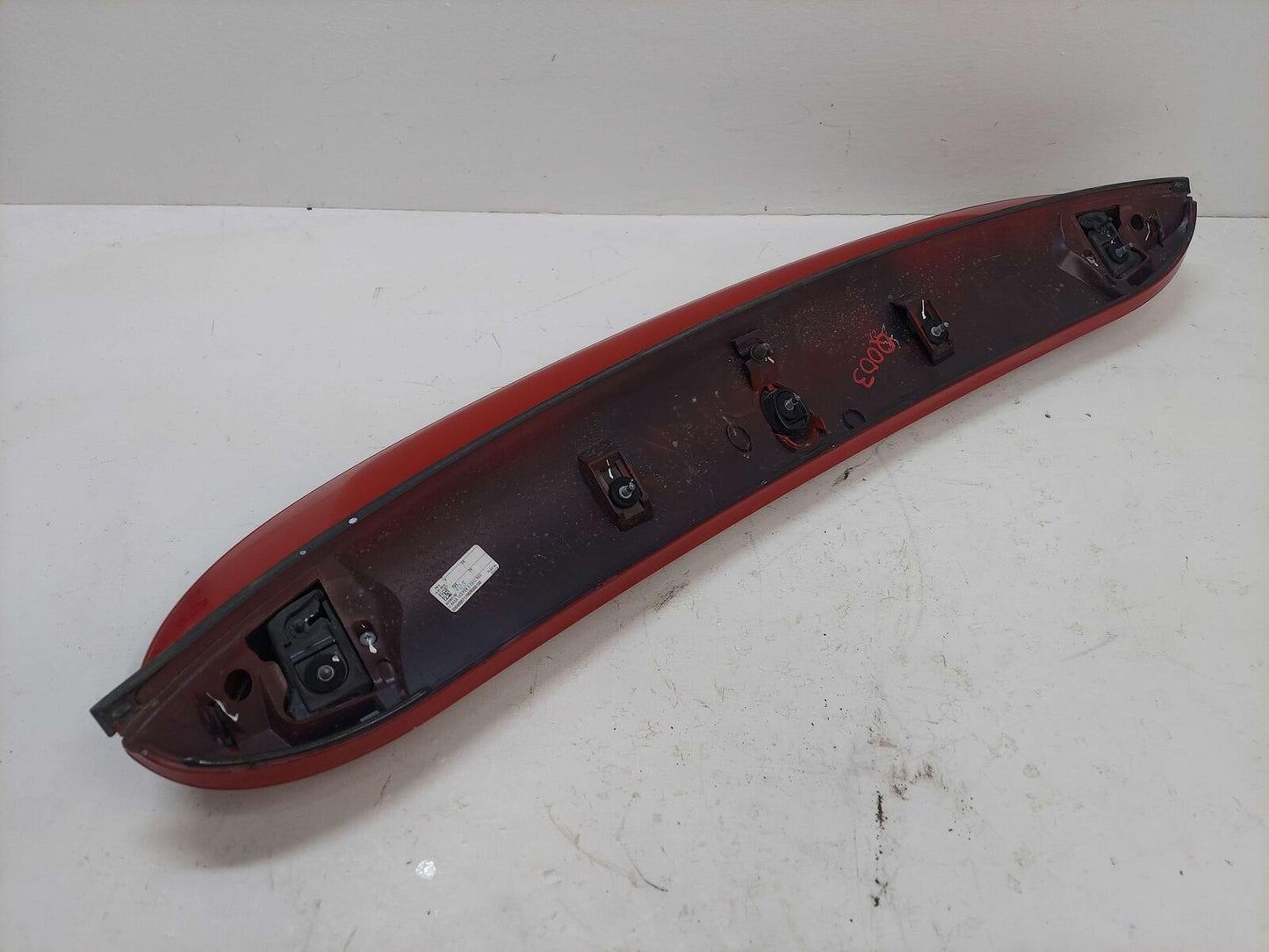 07-12 MINI COOPER REAR SPOILER RED HATCHBACK 51622753758 *SCRATCHED CHIPPED*