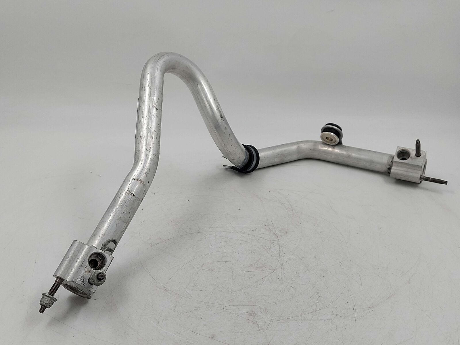 2024 ASTON MARTIN DB12 VOLANTE A/C AIR CONDITIONING LINE HOSE PIPE