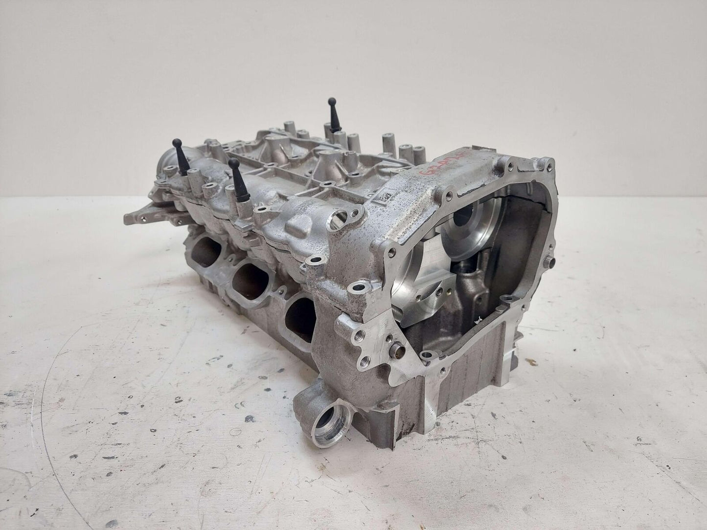 15-17 MERCEDES C43 W205 3.0L LEFT ENGINE MOTOR CYLINDER HEAD 2760162300 276.823