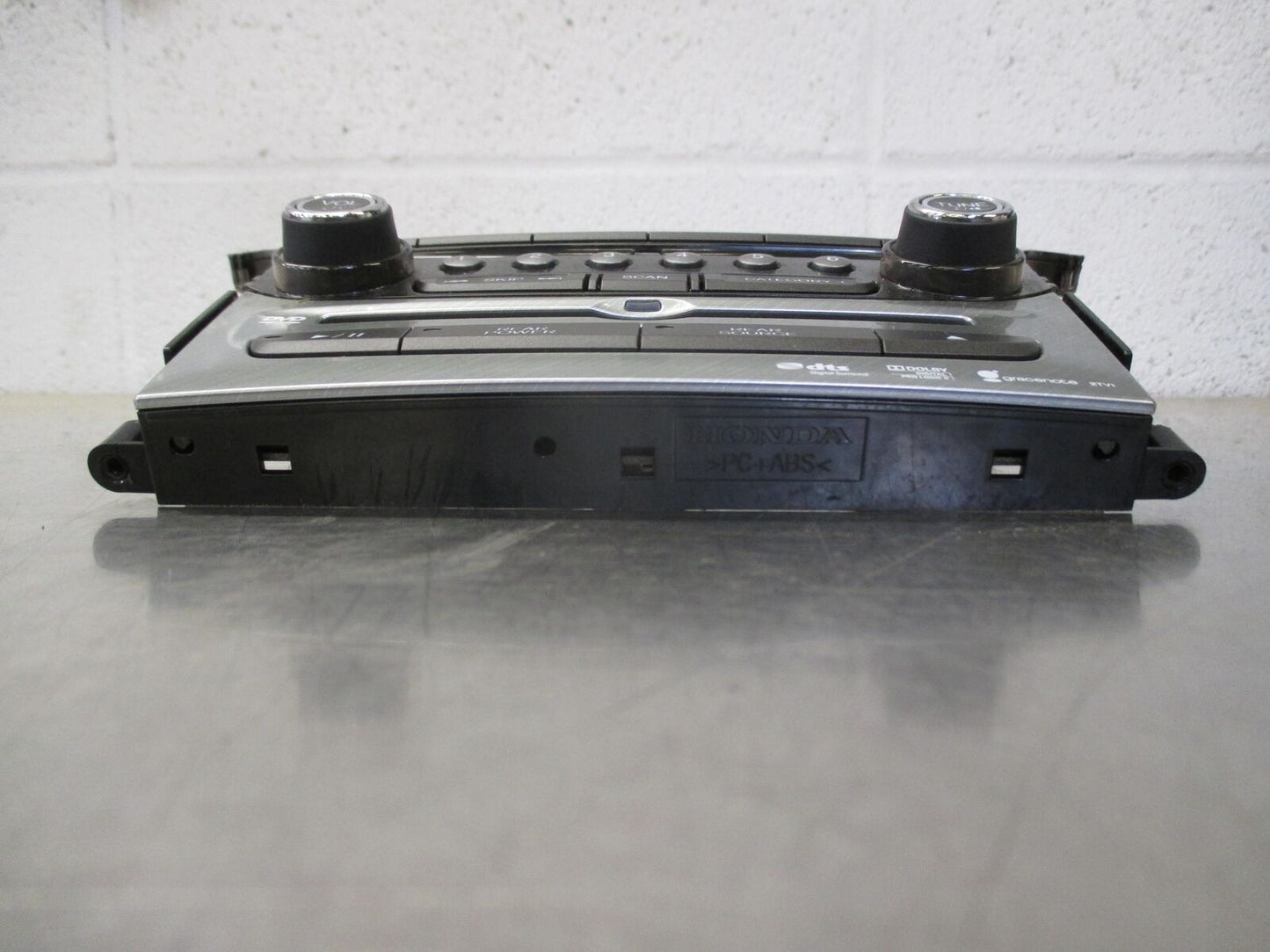 12-15 HONDA PILOT Am Fm CD Control Panel EN-19775Z02 SAJTG3805D