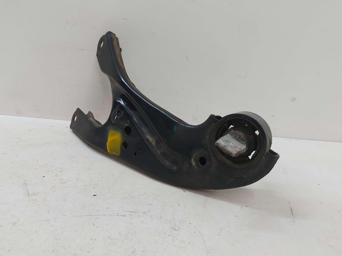 14-19 TOYOTA HIGHLANDER REAR LEFT LOWER TRAILING ARM 12K MILES!