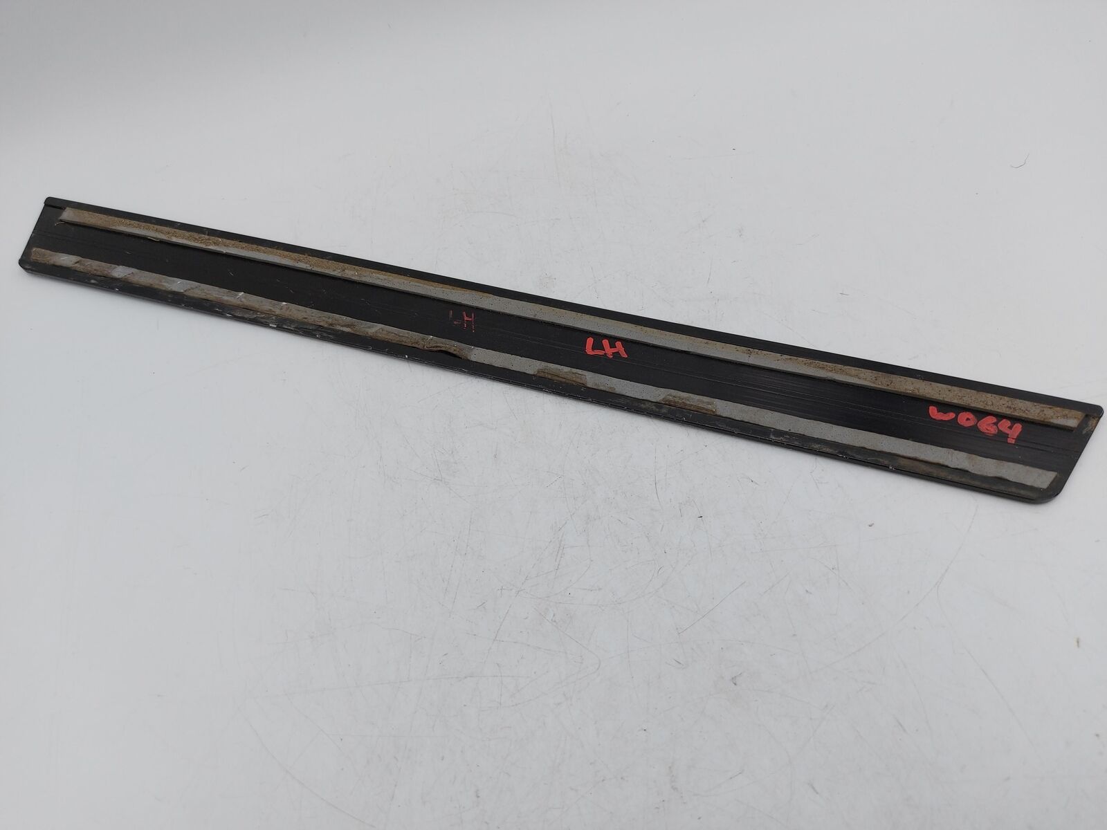 2015 TOYOTA TUNDRA LH LEFT Sill Plate Metal 306K KM'S