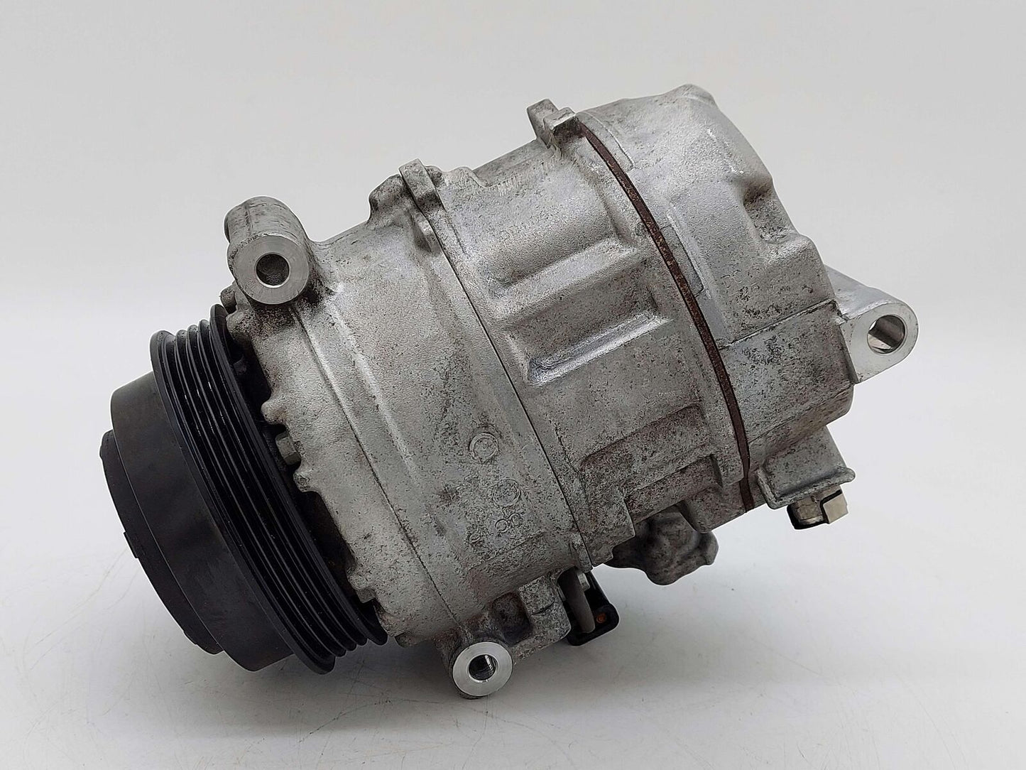 18-21 MERCEDES E63S AMG W213 A/C AIR CONDITIONING COMPRESSOR A0008304702