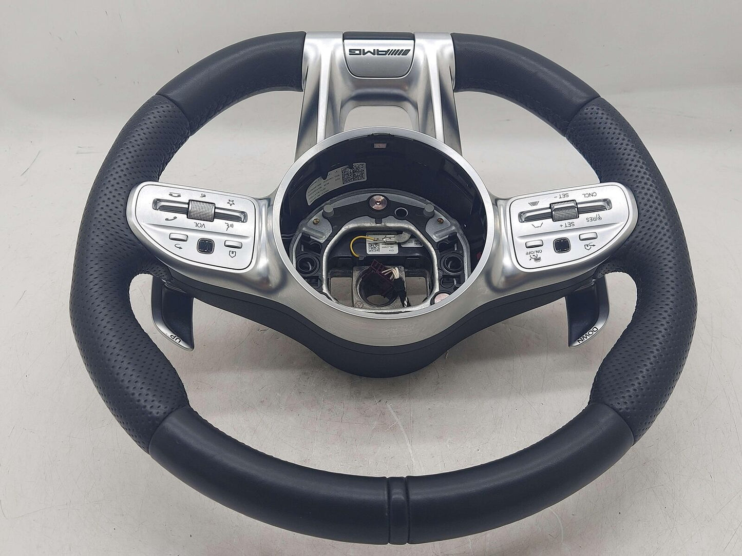 21-23 MERCEDES GLS63 X167 AMG PERFORMANCE STEERING WHEEL