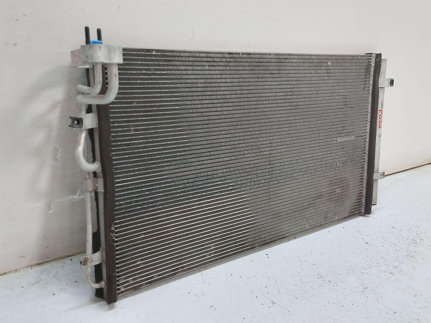 09-11 HYUNDAI GENESIS AC A/C AIR CONDITIONING CONDENSER 976063M170 *FINS BENT*