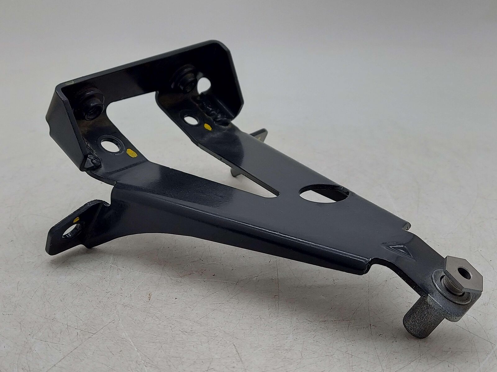 2018 LAMBORGHINI AVENTADOR S LP740-4 FRONT RIGHT FENDER BRACKET 470823664B