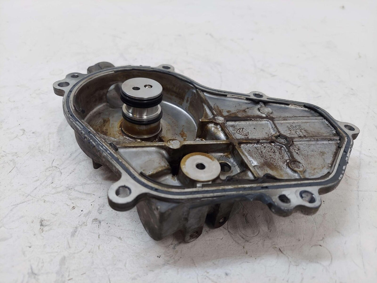 03-08 INFINITI FX45 LH UPPER OUTER ENGINE VARIABLE TIMING CONTROL COVER 4.5L