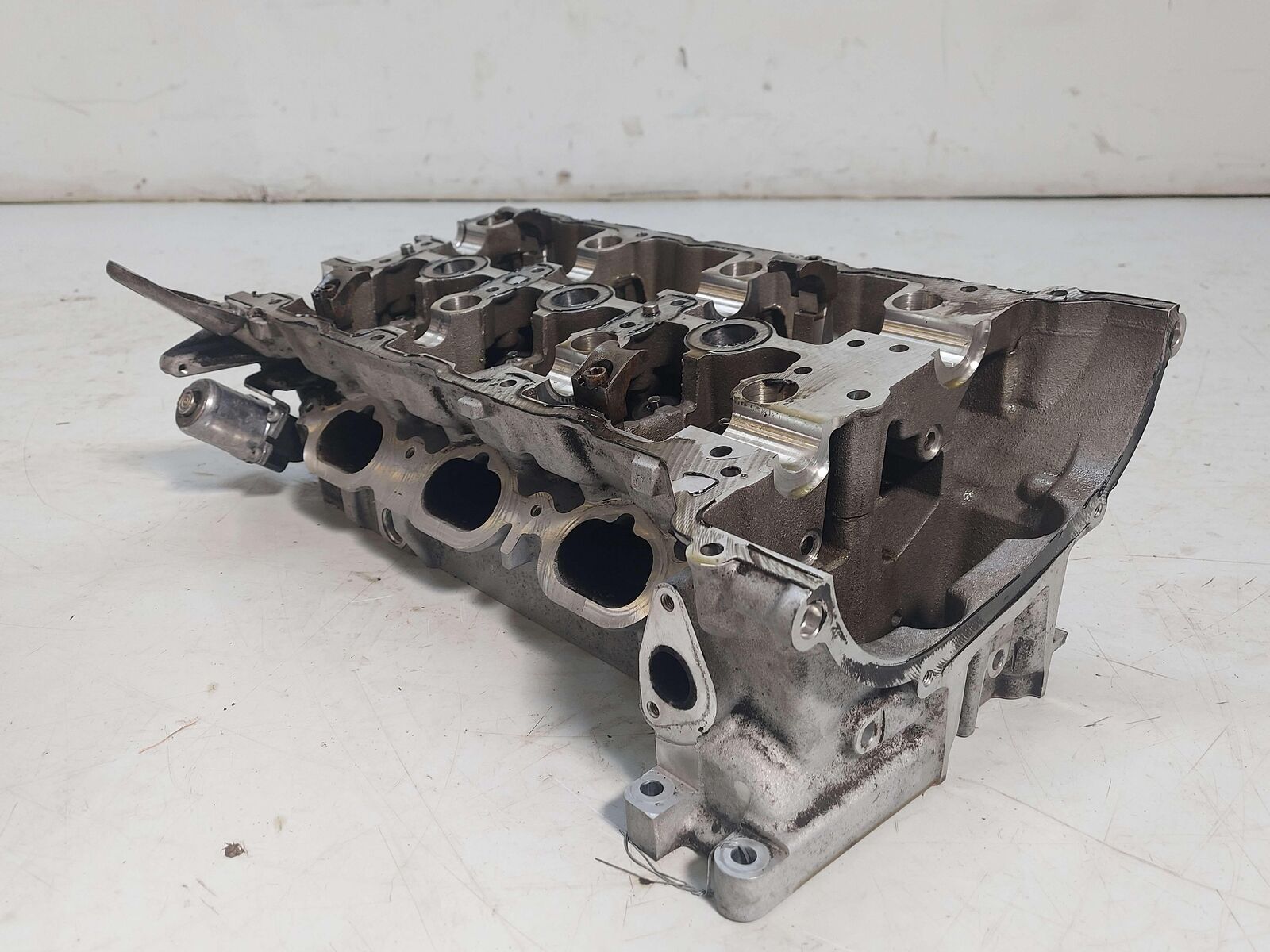 06-12 Mercedes C300 W204 Engine LH Left Cylinder Head 2720104720 0913419382 NOTE