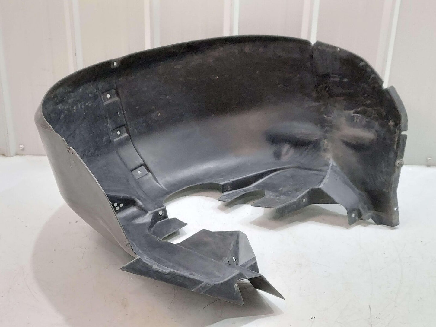 2006 FORD GT GT40 SUPERCAR FRONT RIGHT WHEEL FENDER LINER *BROKEN 4G7V-16A562-AD