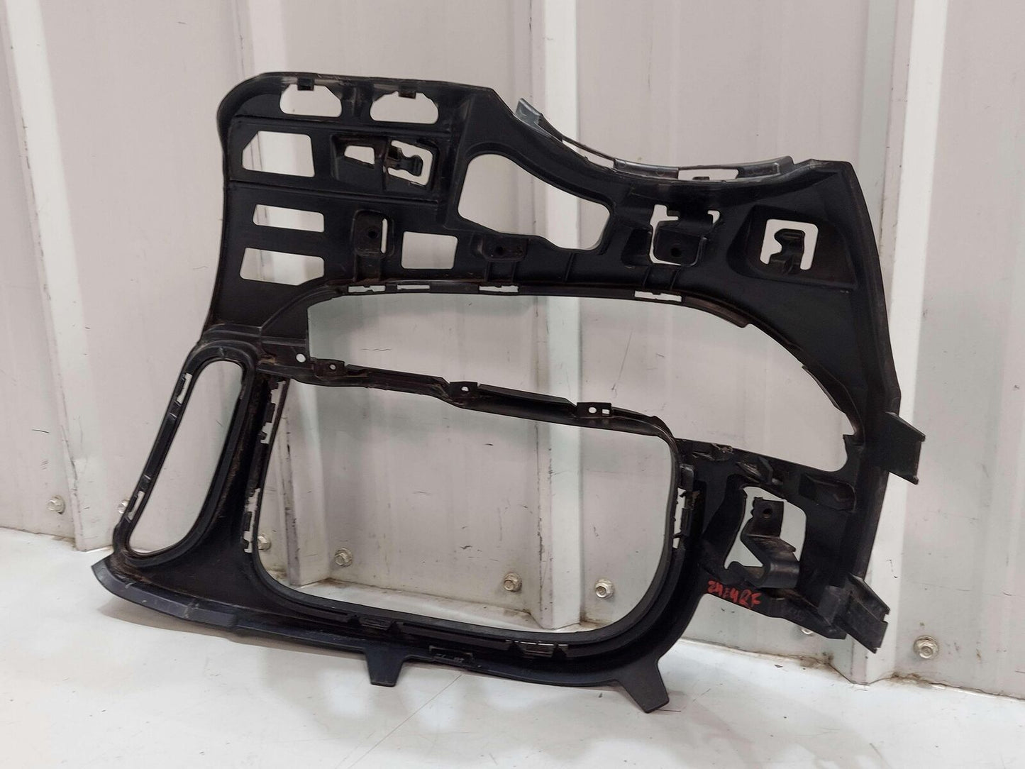 2014 PORSCHE 911 991 GT3 FRONT RIGHT BUMPER GRILL LIGHT FRAME SUPPORT BRACKET