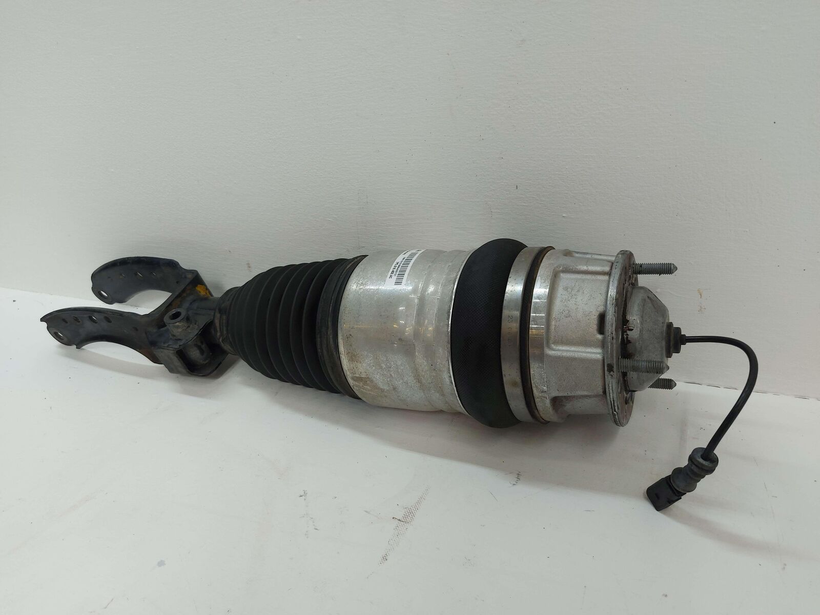 13 14 16 17 18 PORSCHE CAYENNE GTS 958 FRONT LEFT STRUT AIR SPRING SUSPENSION