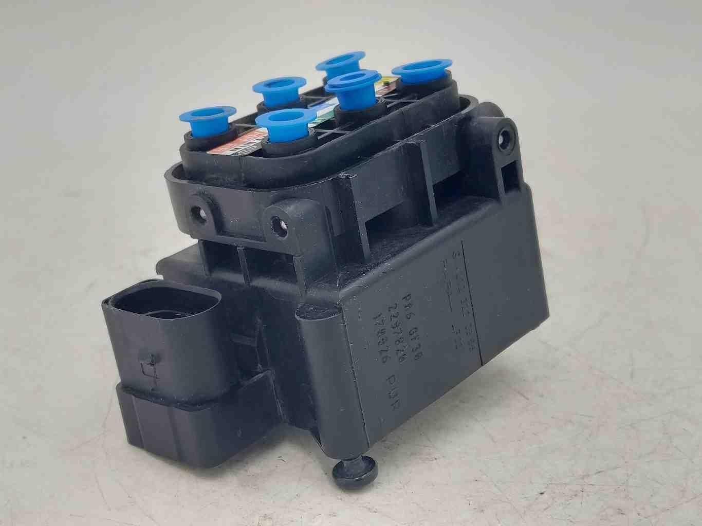 16-19 MERCEDES W166 GLE63S AMG AIR RIDE AIRMATIC SUSPENSION SUPPLY VALVE BLOCK