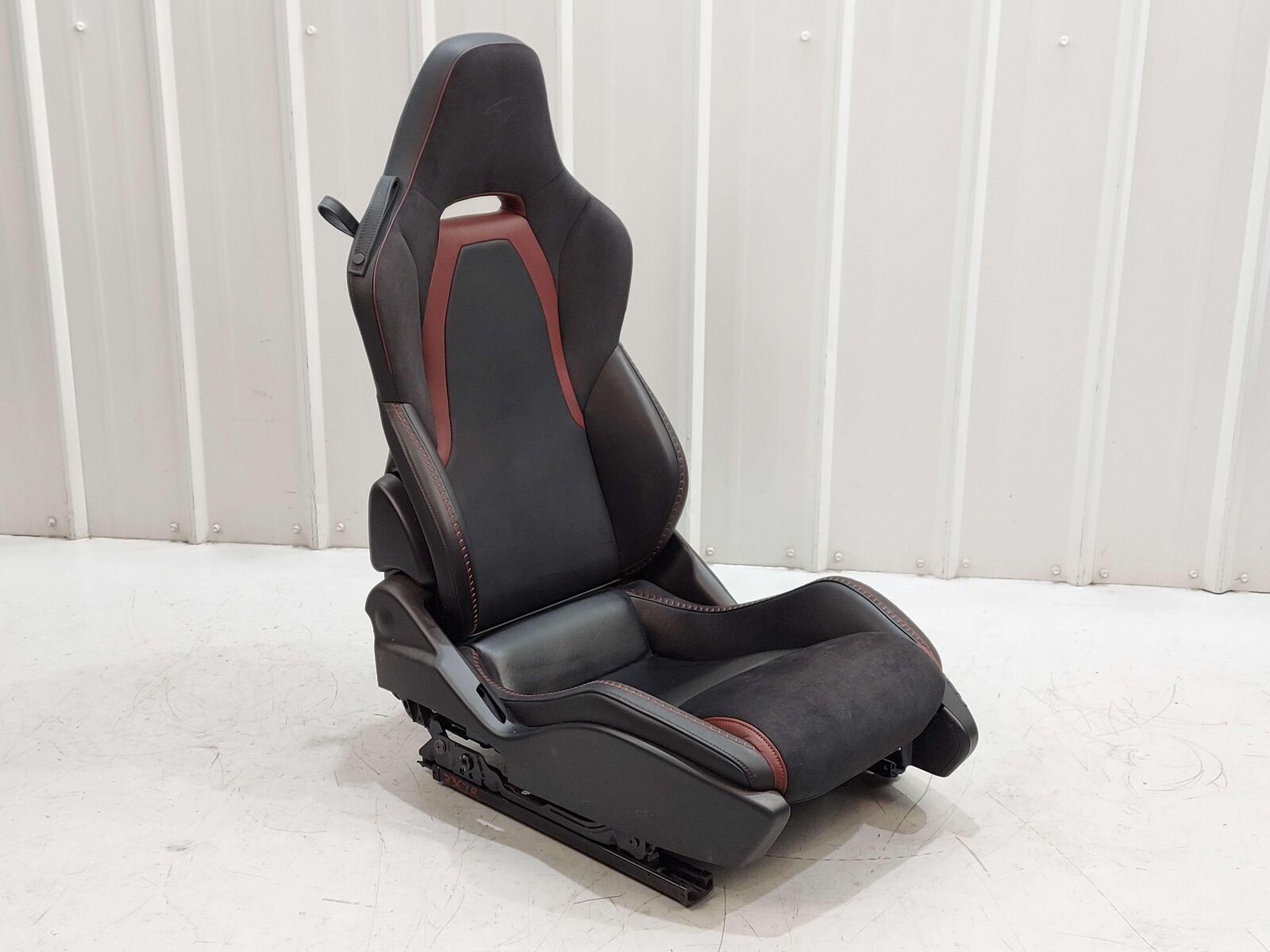 2021 MCLAREN GT RIGHT SEAT BLACK ALCANTARA W/ RED INSERTS/STITCHING *NOTES*