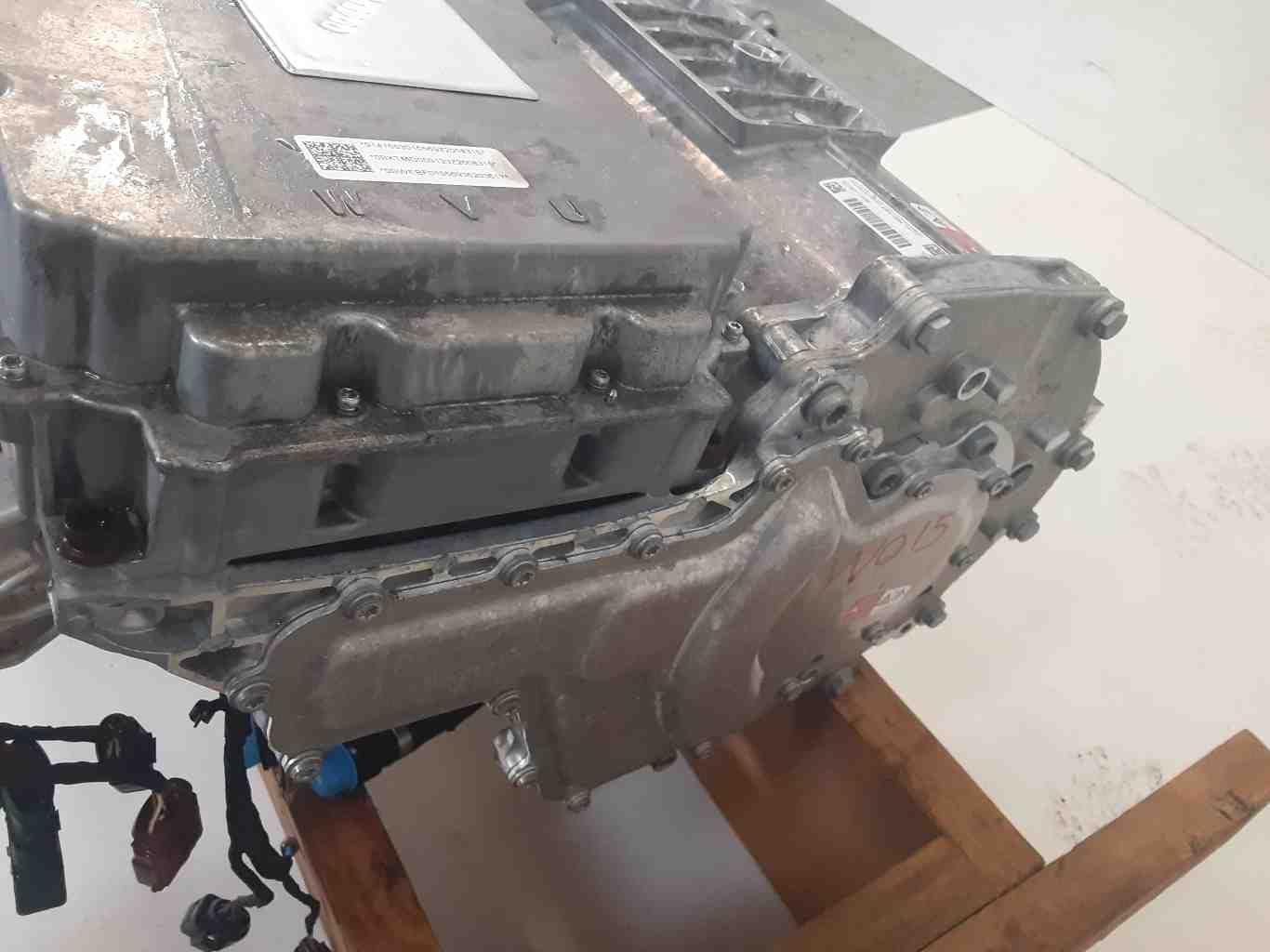 2020 PORSCHE TAYCAN 4S Engine Rear motor drive unit 10k km's! 9J1901153B