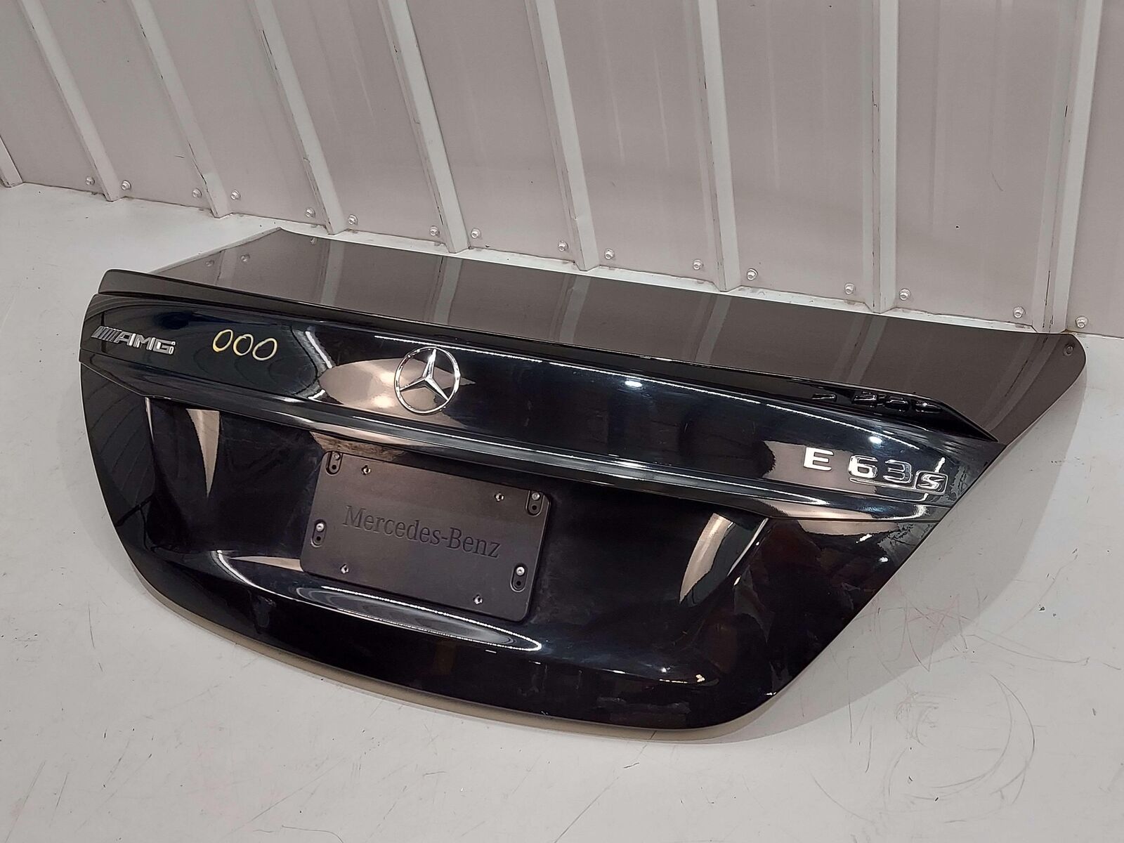 17-20 Mercedes E63s AMG W213 Trunk Lid Decklid Hatch Obsidian Black 197U Sedan