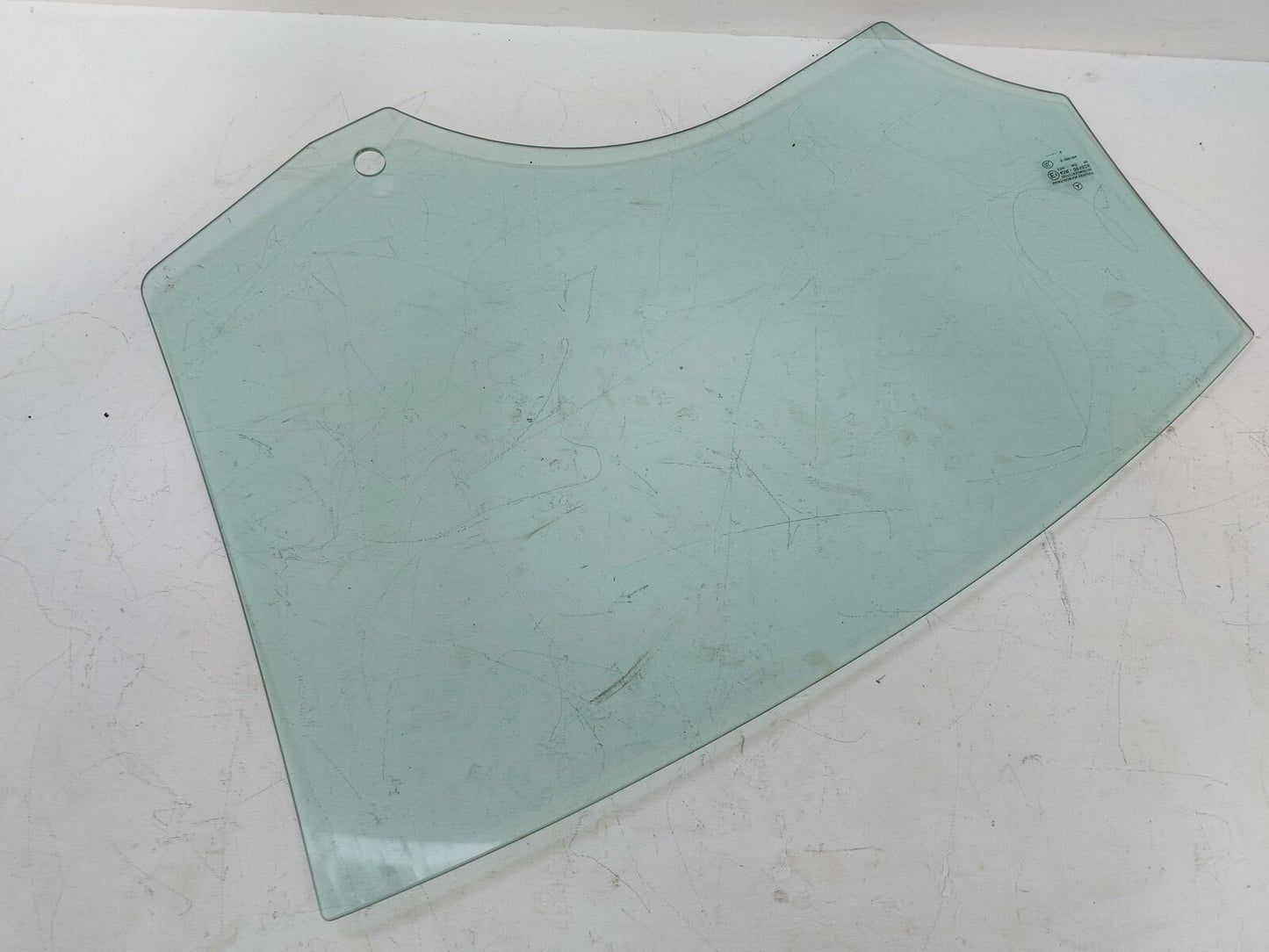 12-18 Mercedes W218 CLS63s AMG REAR LEFT DOOR WINDOW GLASS 2187350500