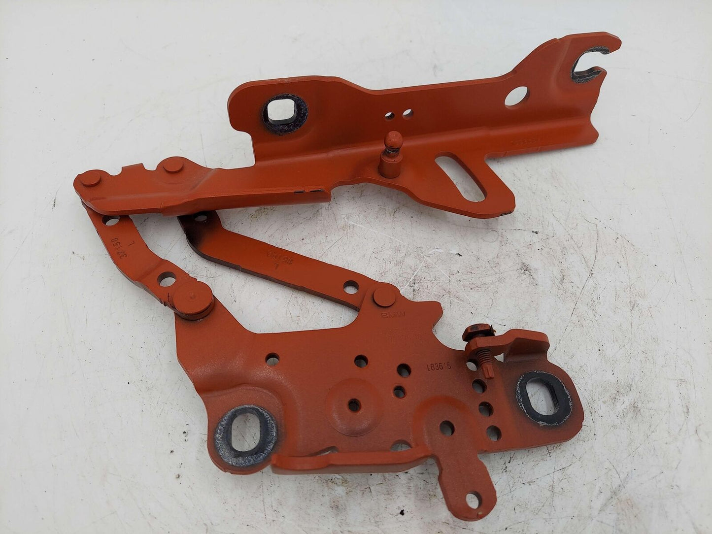 15-20 BMW M4 F82 LEFT HOOD HINGE SAKHIR ORANGE WB50 13989610 7336699 OEM