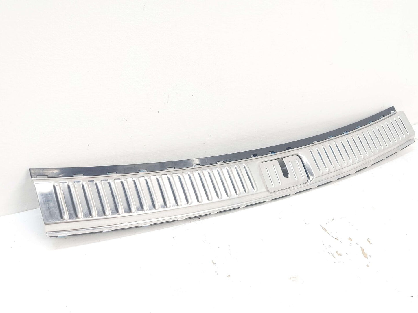 2018 PORSCHE CAYENNE 958 S E-HYBRID REAR SCUFF SILL PLATE TRIM *SCRATCHES*